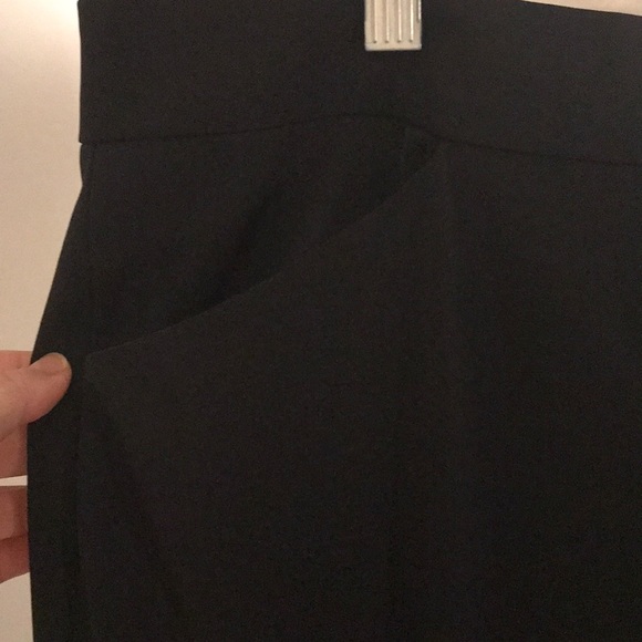 Super nice with stretch dress pants - Picture 2 of 5